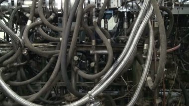 Hortum, gövde çizgiler ve tüpleri intertwining