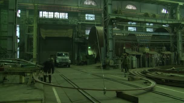 Installations de production de sous-marins et de navires . — Video