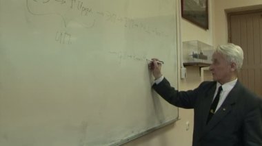 Öğrenci Sınavı sınav salonu üniversitedeki oturma grubu