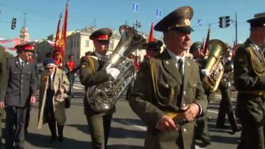 festival geçit töreni