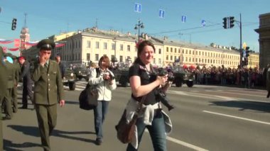 festival geçit töreni