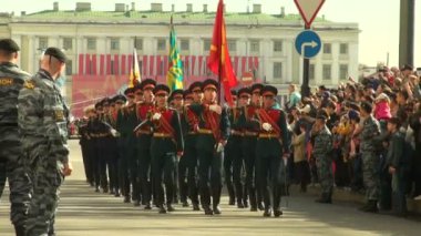 askeri geçit töreni