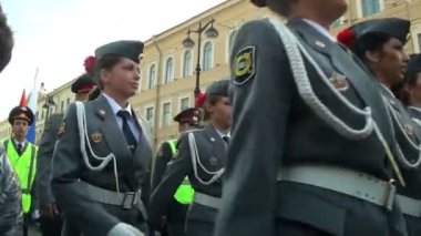 askeri geçit töreni