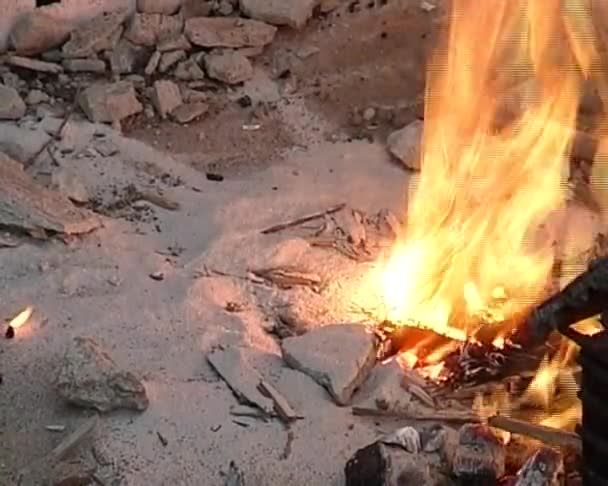 Fogo e queima — Vídeo de Stock