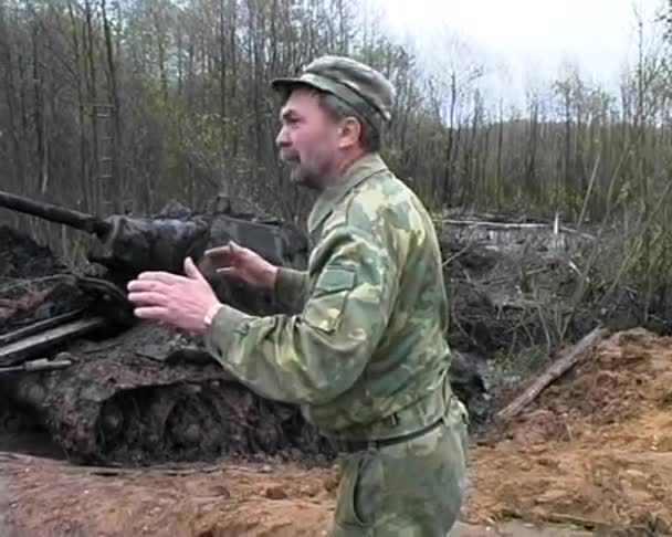 Bataklıktan alınan t-34 tank — Stok video