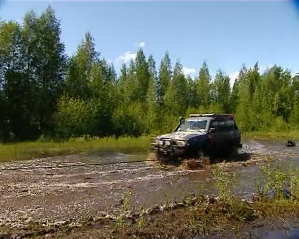 Race in een jeep — Stockvideo