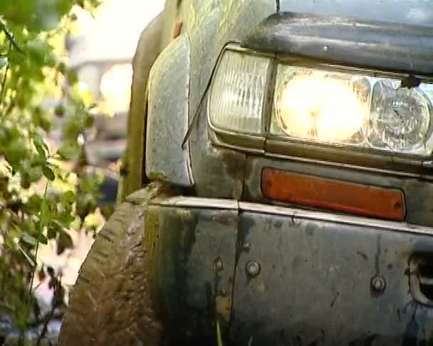 Carrera en un jeep — Vídeo de stock