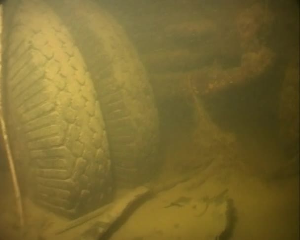 Sunken cars on Lake Ladoga — Stock Video