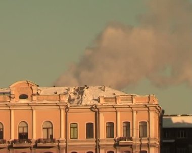 Bacadan duman çıkıyor.