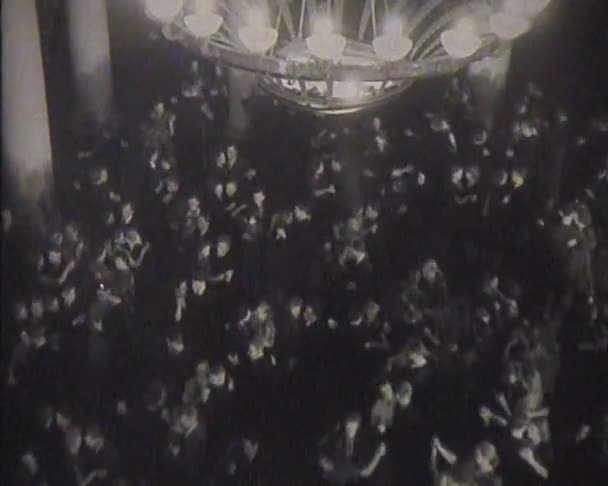 新闻影片苏维埃社会主义共和国联盟，在艺术节的舞蹈. — 图库视频影像