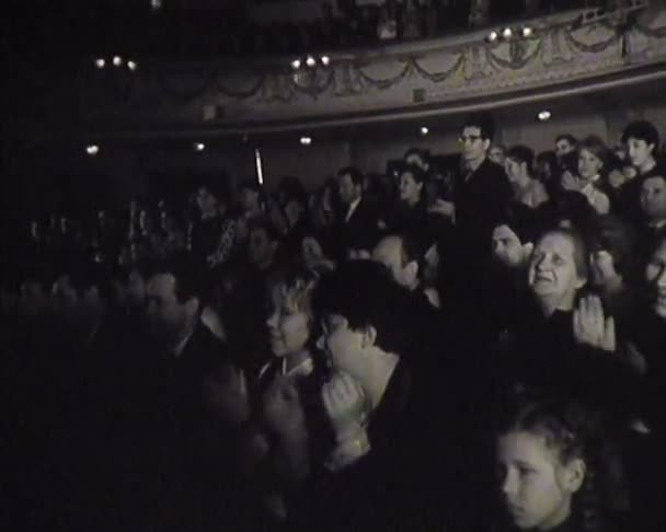 Театр СССР, кинохроника . — стоковое видео