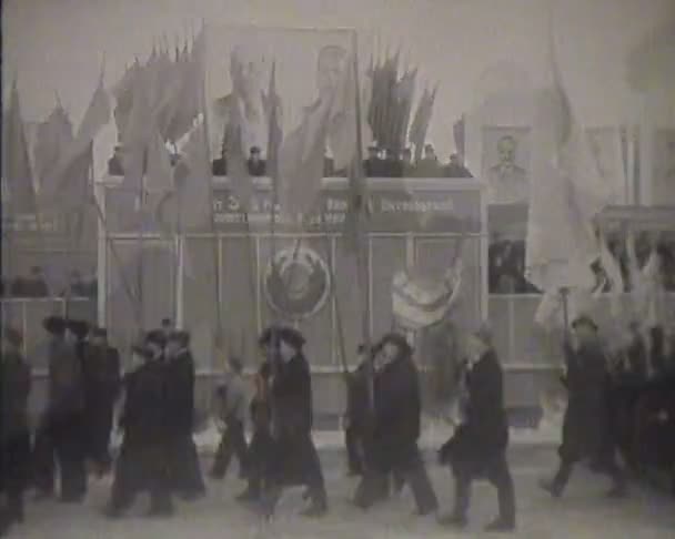 Newsreel, una cronaca dell'URSS. Manifestazione e sfilata . — Video Stock