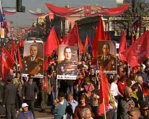 Desfile en el Día de la Victoria — Vídeo de stock