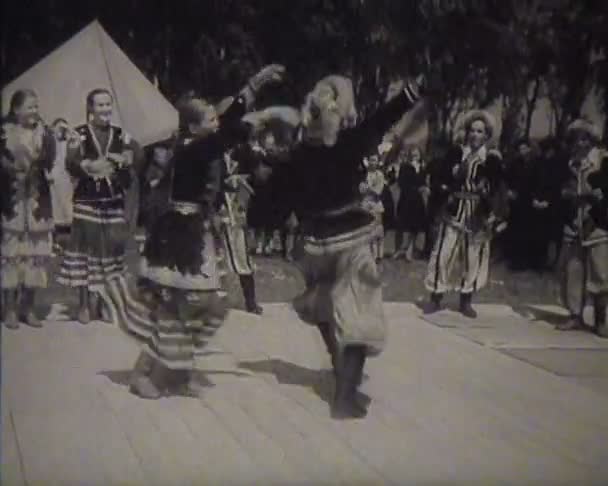 Newsreel Unión Soviética, baila en el festival — Vídeos de Stock