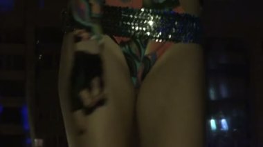 seksi kadın go go dansçı