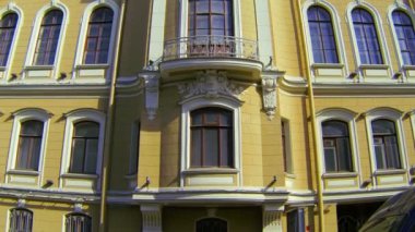 st. Petersburg'da eski bir binanın dış cephe