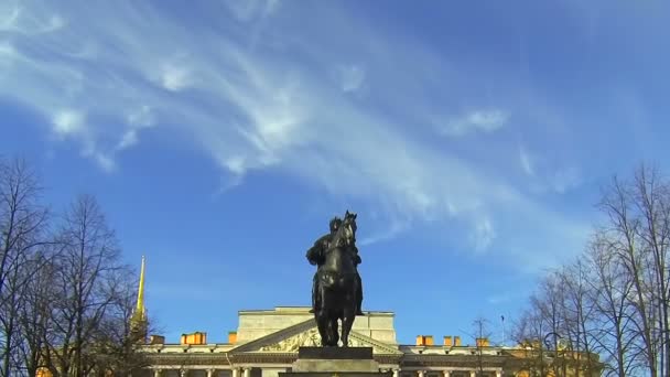 The Mikhailovsky castle in St. Petersburg — Stock Video