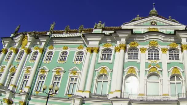 Museo Estatal del Hermitage en San Petersburgo — Vídeos de Stock