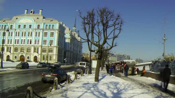 Cruiser Aurora e Nakhimov escola em São Petersburgo — Vídeo de Stock