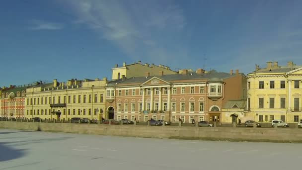 Fachada de um edifício velho em São Petersburgo — Vídeo de Stock