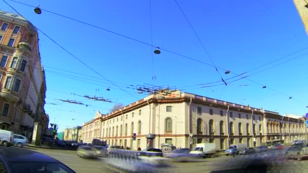 Facciata di un vecchio edificio a San Pietroburgo — Video Stock