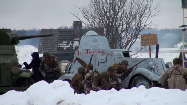 Советские солдаты в Ленинграде — стоковое видео