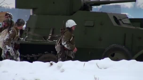 Attaque avec le drapeau rouge — Video