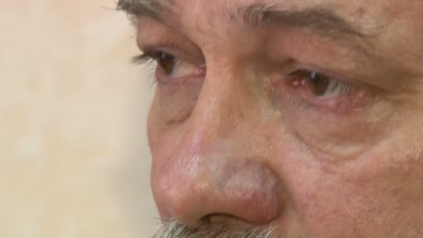 老年男性的眼睛 — 图库视频影像