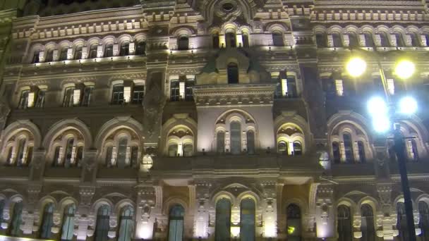 La façade d'un vieux bâtiment à Saint-Pétersbourg — Video