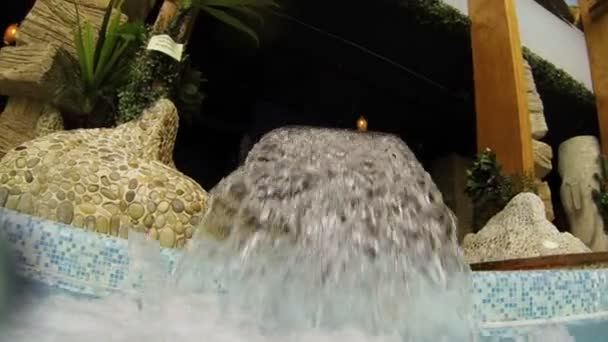 Fontaine dans le parc aquatique — Video