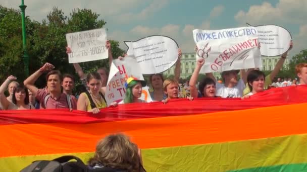 El desfile gay y manifestación de minorías sexuales — Vídeo de stock