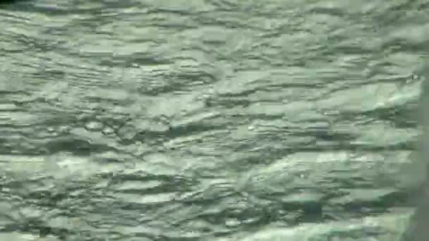 La surface de l'eau — Video
