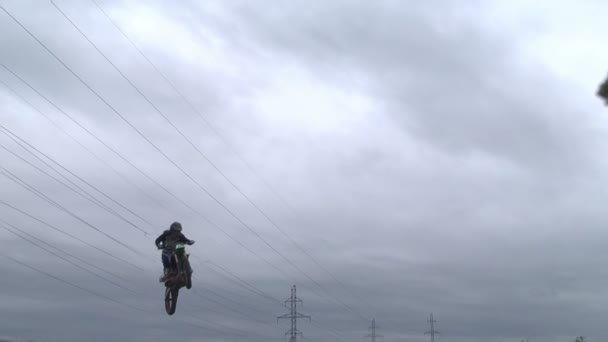 Motocross skok jezdec — Stock video