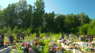 tipik bir Rus mezarlığı