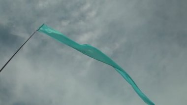 gökyüzü mavi bayrak