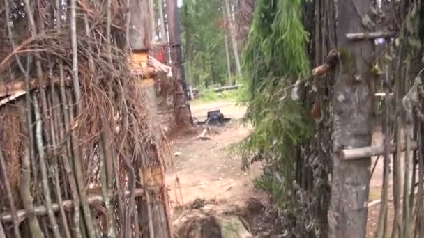 Campamento militar en el bosque — Vídeos de Stock