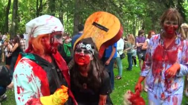 zombiler, hortlaklar, ölü