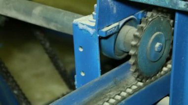 kaldırma mekanizması