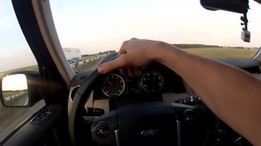 Karayolu alanı boyunca seyahat