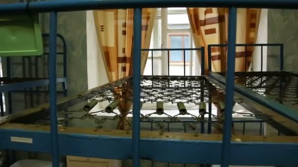 The prison bunks — Stock Video