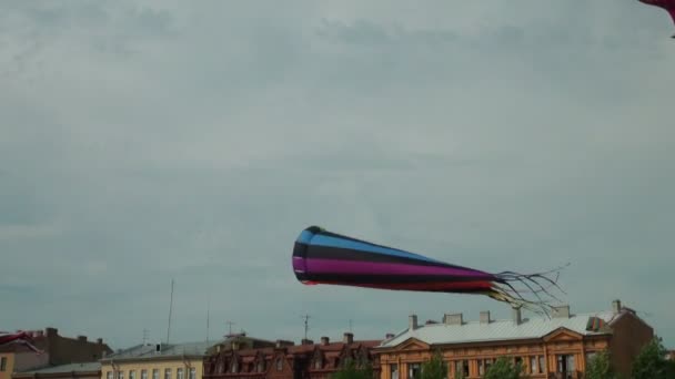 Kite in the sky — Stock Video