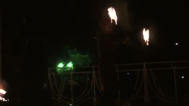 Spectacle de feu — Video