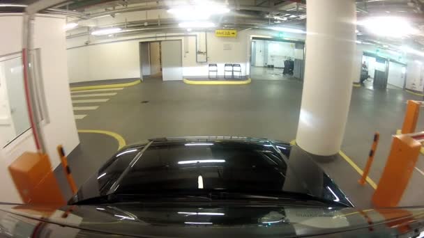 Underjordisk parkering — Stockvideo
