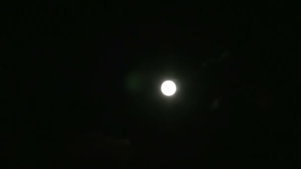 Luna şi norii — Videoclip de stoc