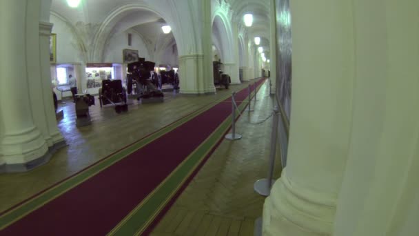 Korridor av Artillerimuseet — Stockvideo