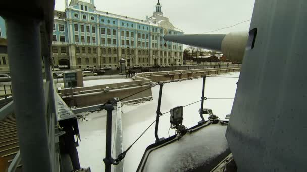 Гармата, морські Знаряддя крейсер Аврора 2.7k. — стокове відео