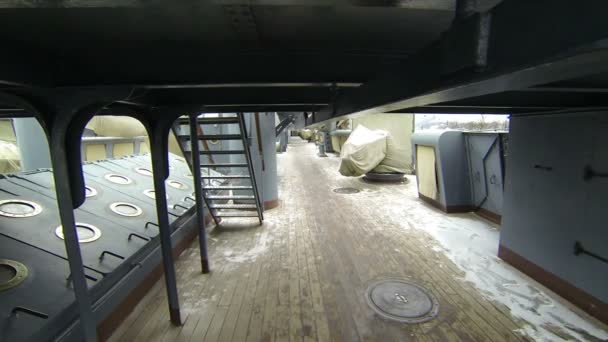 Deck do navio do cruzador Aurora 2.7K . — Vídeo de Stock