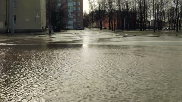 Flood in town — Stock Video