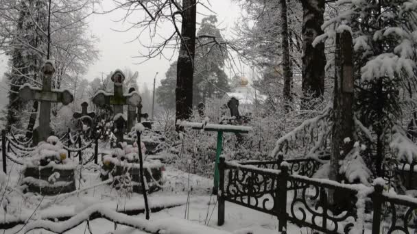 Winter cemetery — Stock Video