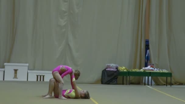 Barn gymnastik — Stockvideo